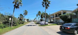 Property grounds - Bay View Great Deck Pool 2 Levels & 3 Bedr 3 Bedroom Condo (South Padre Island)