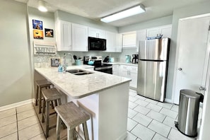 Condo, 2 Bedrooms | Private kitchen