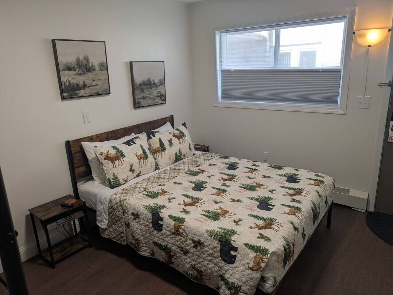 Accès au Wi-Fi (inclus), literie fournie