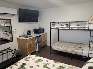 Free WiFi, bed sheets