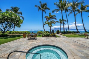 Pool - Lahaina Shores Oceanfront Studio 617 (lahaina)