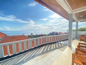 Kamar Double Deluks, balkon, pemandangan samudra | Teras/patio