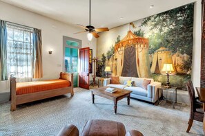 3 bedrooms, desk, iron/ironing board, WiFi