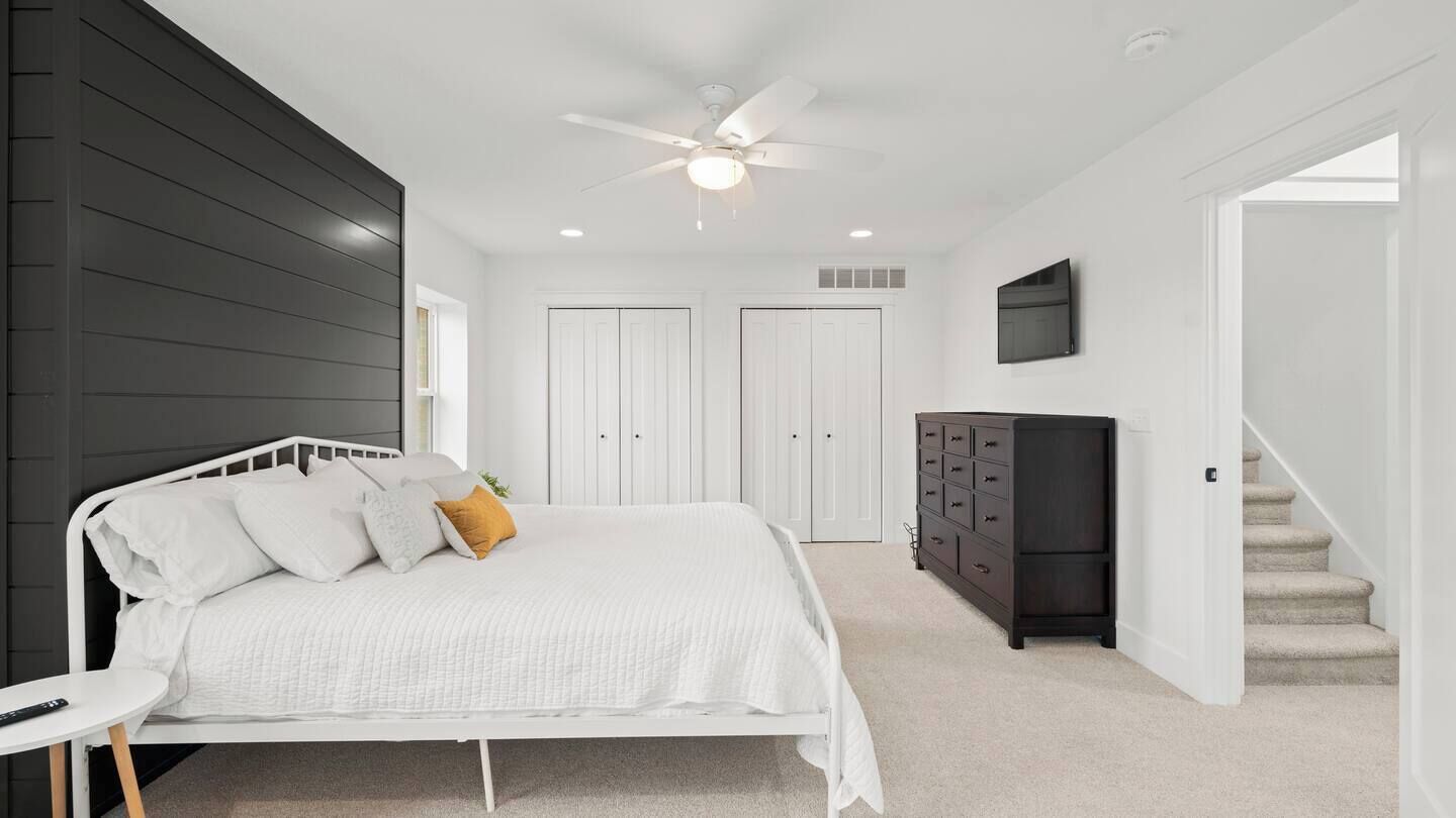 5 bedrooms, WiFi, bed sheets