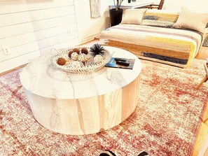 Interior - The Modern Farmhouse - 6 bedroom 4 bath - Atlanta Beltline (Atlanta)