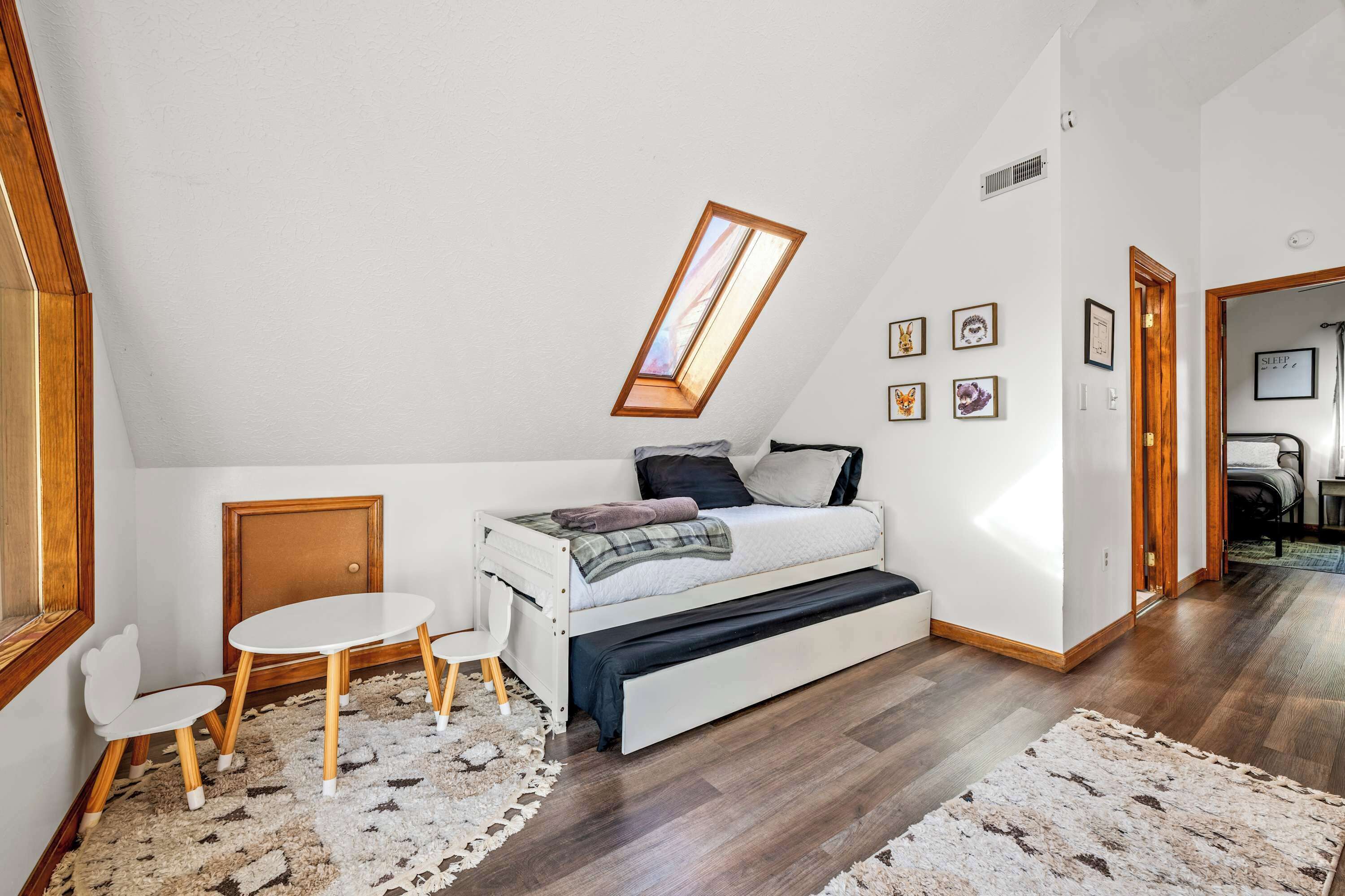 3 bedrooms, iron/ironing board, travel crib, WiFi