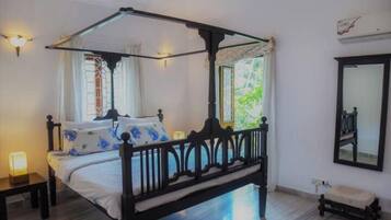 3 bedrooms, internet, bed sheets