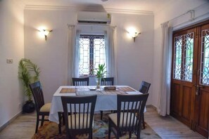 تناول الطعام