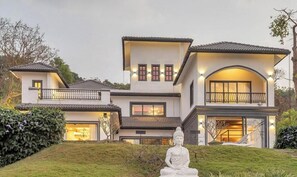 Exterior detail - Villa Samaara 177 Private Pool Holiday Villa (Goa)