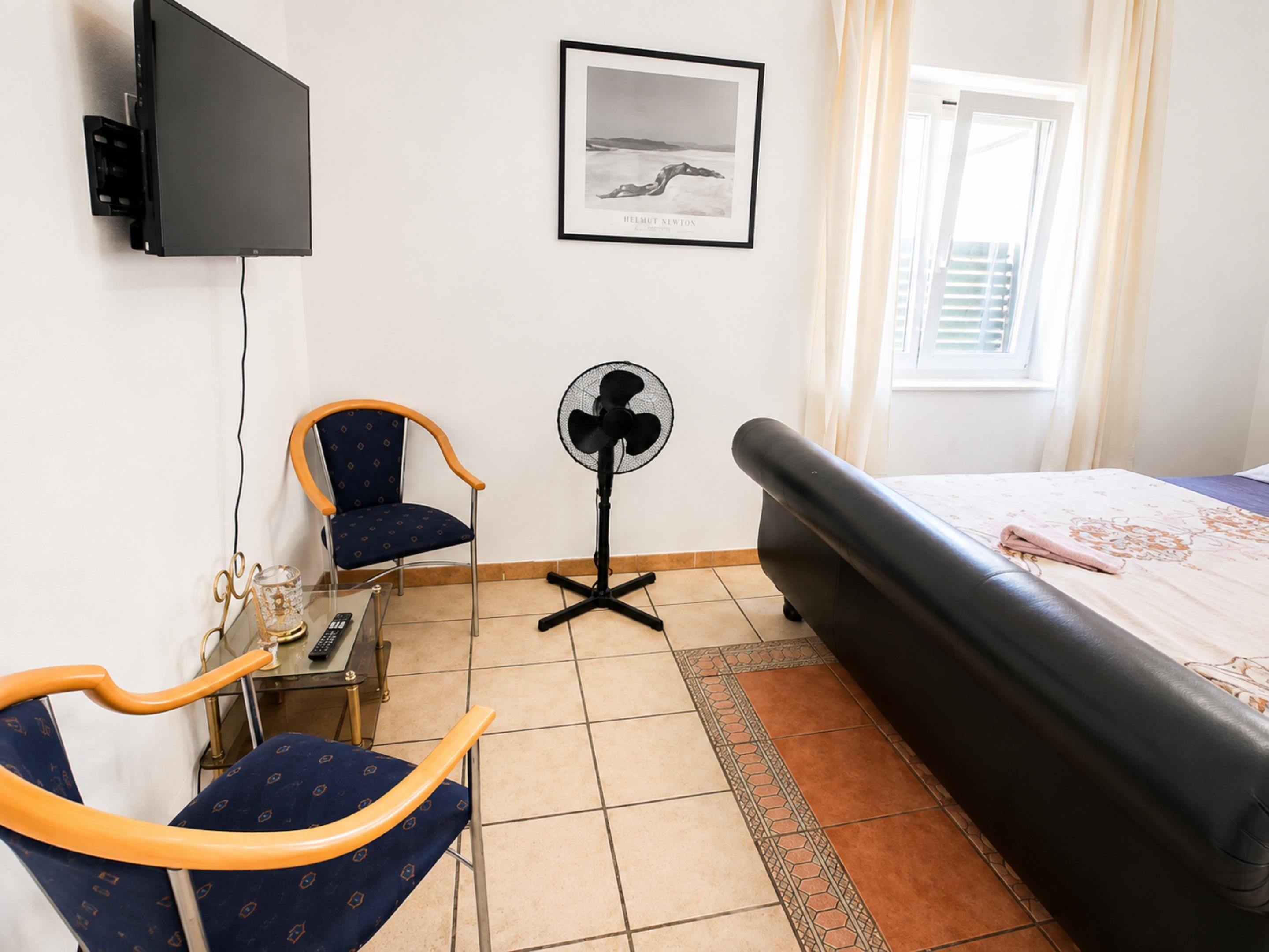 1 chambre, fer et planche à repasser, Wi-Fi gratuit, draps fournis