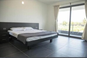 9 bedrooms, internet, bed sheets