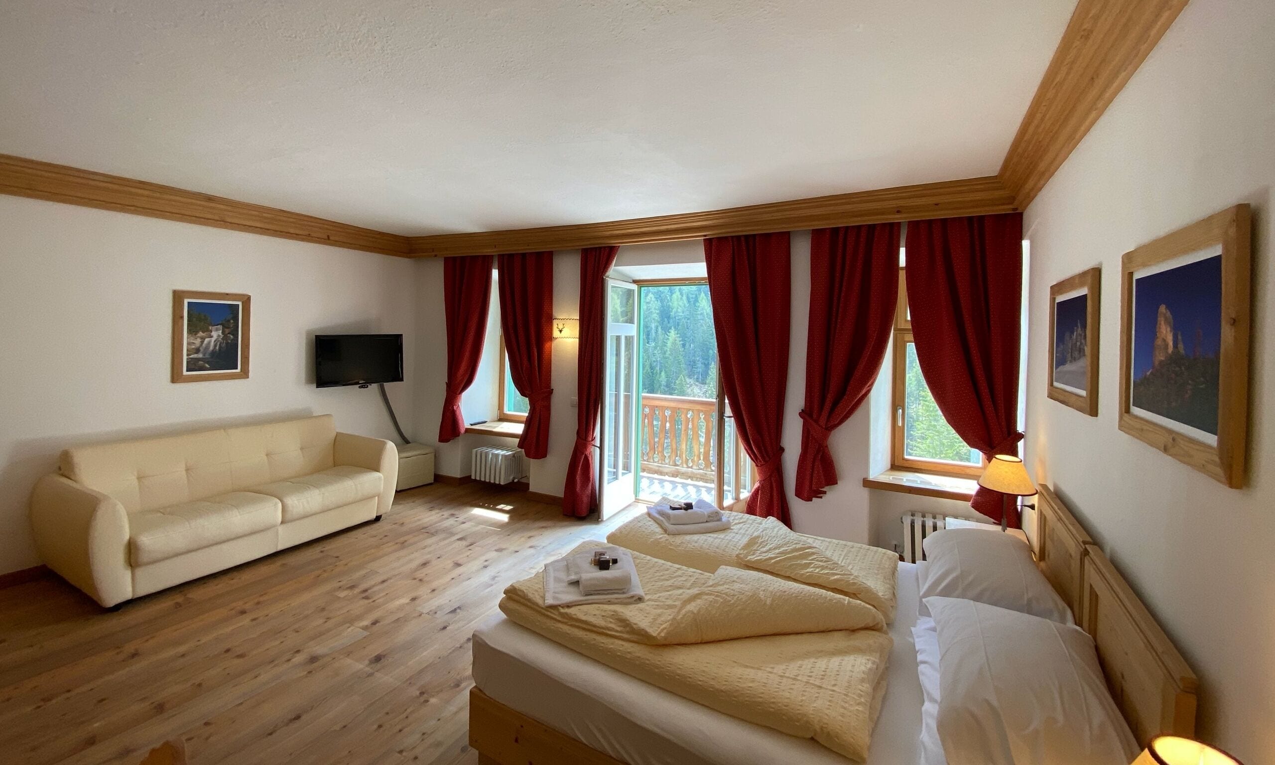 Deluxe Triple Room, Mountain View | In-room safe, desk, soundproofing, free cots/infant beds