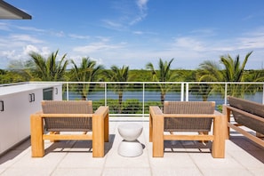 8 habitaciones y acceso a internet
