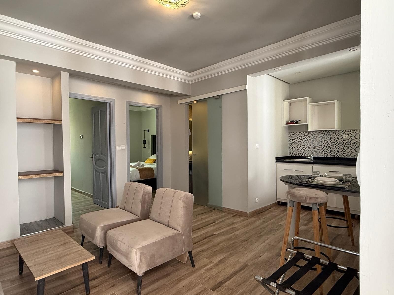 Deluxe Apartment | Living area