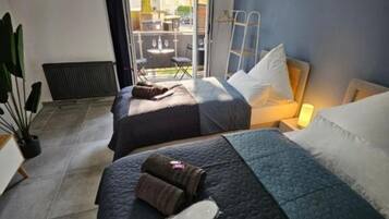 2 Schlafzimmer, Zimmersafe, Schreibtisch, Bügeleisen/Bügelbrett