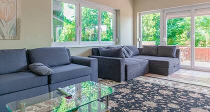Serene Garden Villa | Ideal for Group Retreats