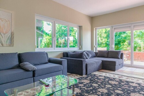 Serene Garden Villa | Ideal for Group Retreats