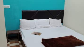 Standard Room | Free WiFi, bed sheets