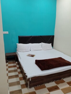 Quarto standard | Wi-Fi de cortesia, roupa de cama