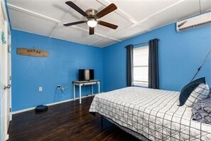 1 bedroom, internet, bed sheets