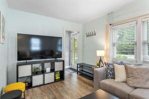 Smart TV, offices, computer monitors - Ephraim Retreat- secluded getaway near village (Ephraim)