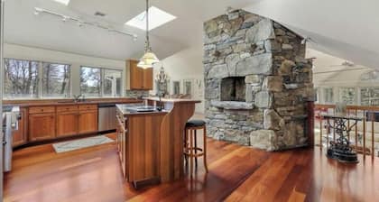 Country Castle-Total privacy-just a few minutes from center of Great Barrington