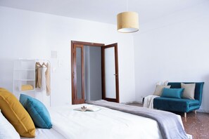 3 chambres, fer et planche à repasser, accès au Wi-Fi (inclus)