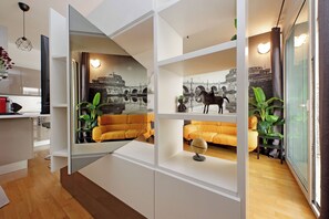 Interior - Aki's Flat by Domus&Dimore (Rome)