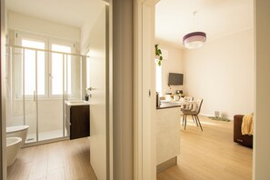 Shower, bidet, towels - Mia's flat by Domus&Dimore (Scandicci)