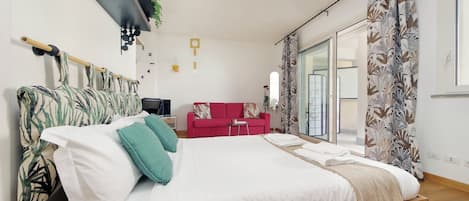 Fer et planche Ă repasser, accĂšs au Wi-Fi (inclus), literie fournie