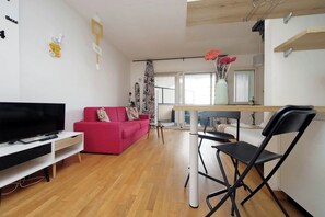 Smart TV - Julie's Flat by Domus&Dimore (Rome)