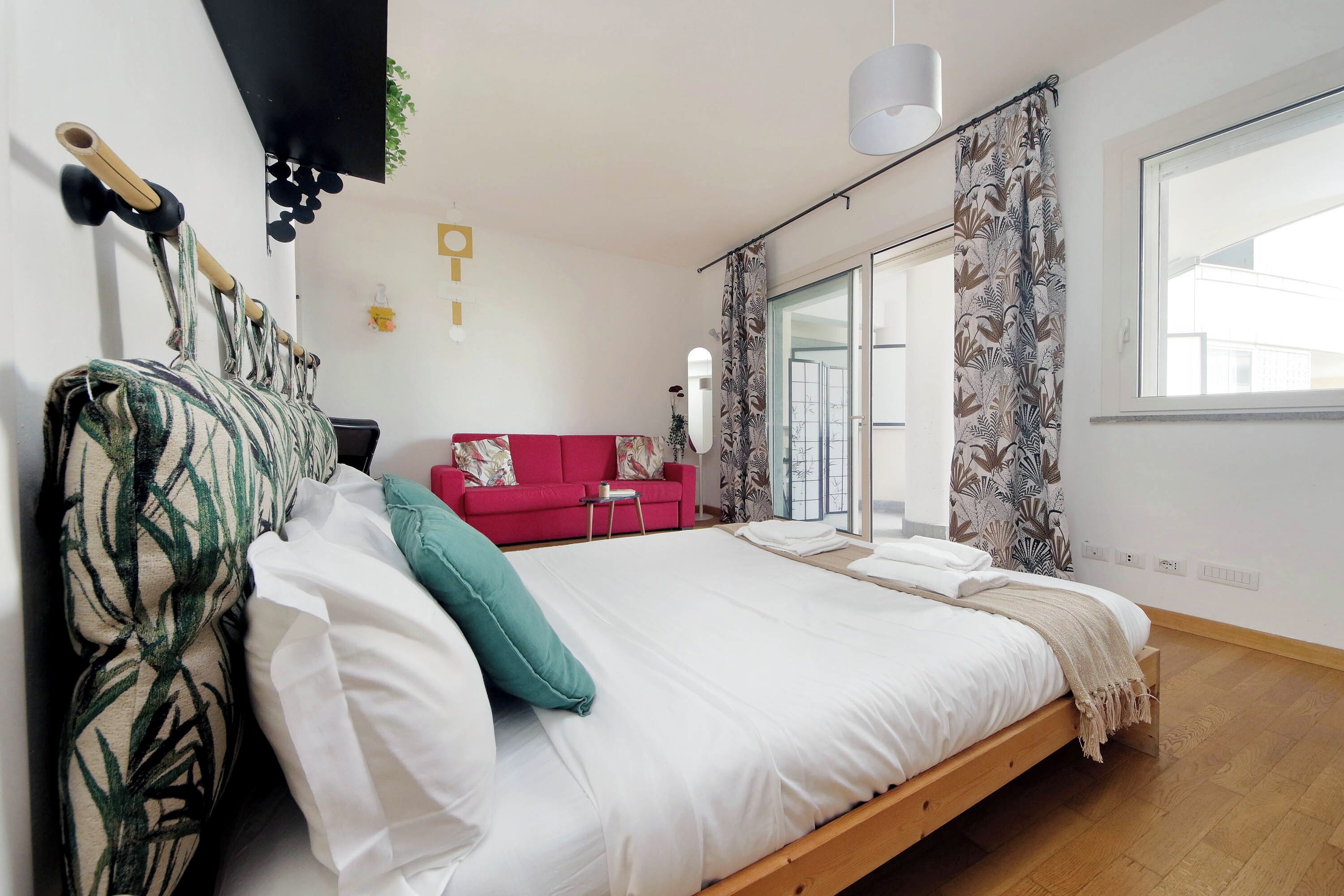 Een strijkplank/strijkijzer, gratis wifi, beddengoed