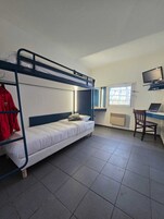 Economy Twin Room | Free WiFi, bed sheets