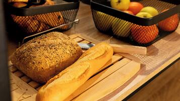 Sarapan ala kontinental setiap hari (EUR 5.90 per orang)