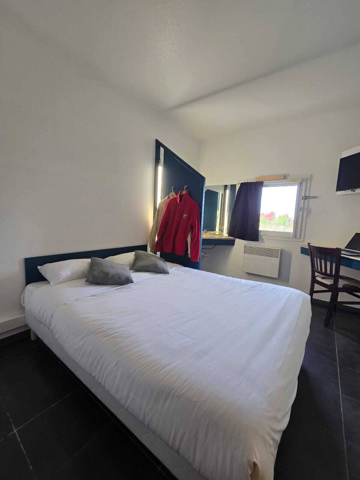 免费 WiFi、床单