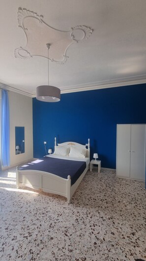 2 bedrooms, iron/ironing board, WiFi, bed sheets - Plaja Apartments Blue (Catania)