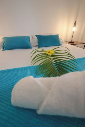 2 bedrooms, iron/ironing board, free WiFi, bed sheets