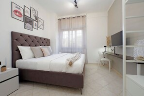 2 bedrooms, iron/ironing board, free WiFi, bed sheets