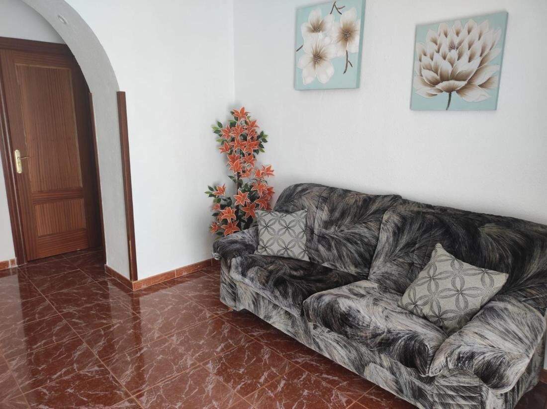 House, 5 Bedrooms, Smoking, Private Pool | Living area