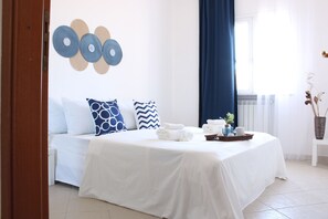 3 chambres, fer et planche Ă repasser, draps fournis