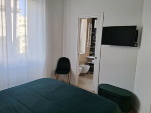 2 chambres, fer et planche à repasser, Wi-Fi gratuit, draps fournis