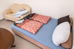 Bügeleisen/Bügelbrett, kostenloses WLAN, Bettwäsche