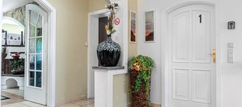 Charming Villa Stay for 2 with Lush Garden Access