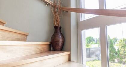 Charming Villa Stay for 2 with Lush Garden Access