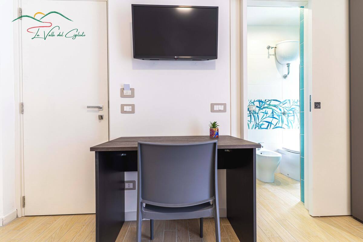 Deluxe Triple Room, Balcony | Free minibar, desk, free WiFi, bed sheets