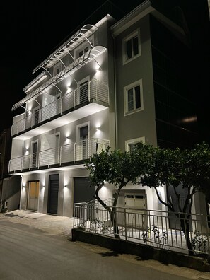 Fachada de la propiedad