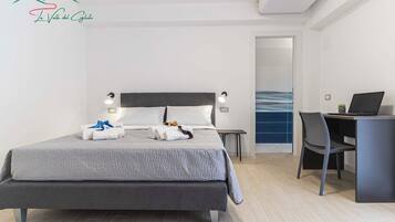 Deluxe Suite, Balcony
