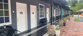 Capital O 91205 Palong Hill Chalet