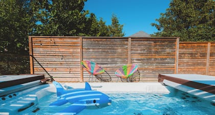 Lakeside Landing - Swim Spa & Waterfront