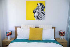 4 bedrooms, iron/ironing board, WiFi, bed sheets